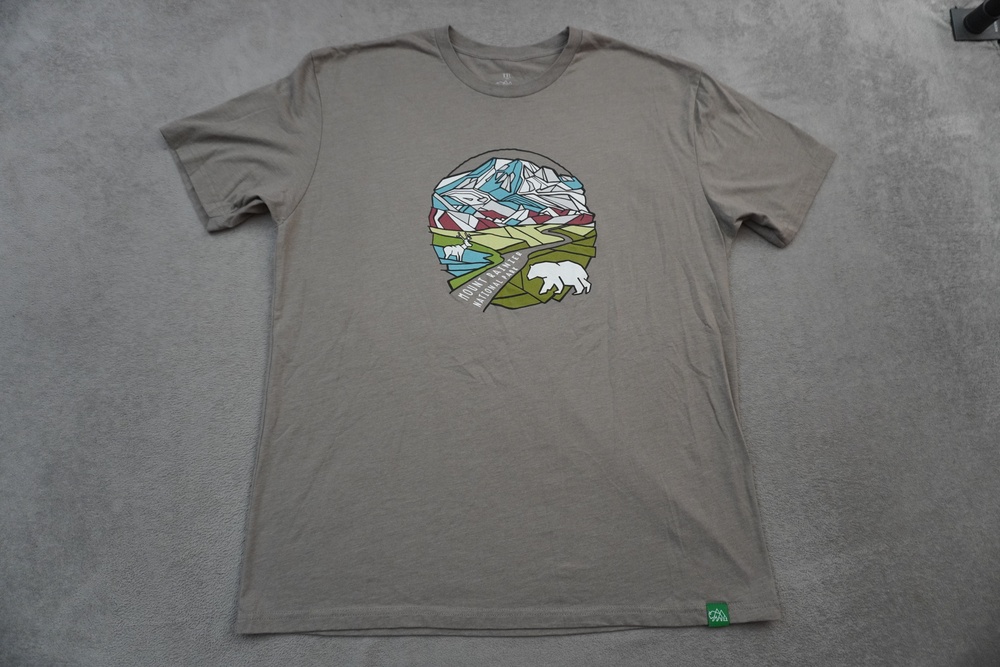 Wild Tribute Shirt Mens 2XL Gray Mount Rainier National Park Graphic Outdoor Tee